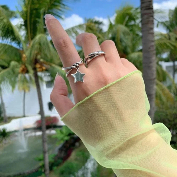 Sterling Silver Minimalist Star Twist Dangle Ring - Picture 2 of 5